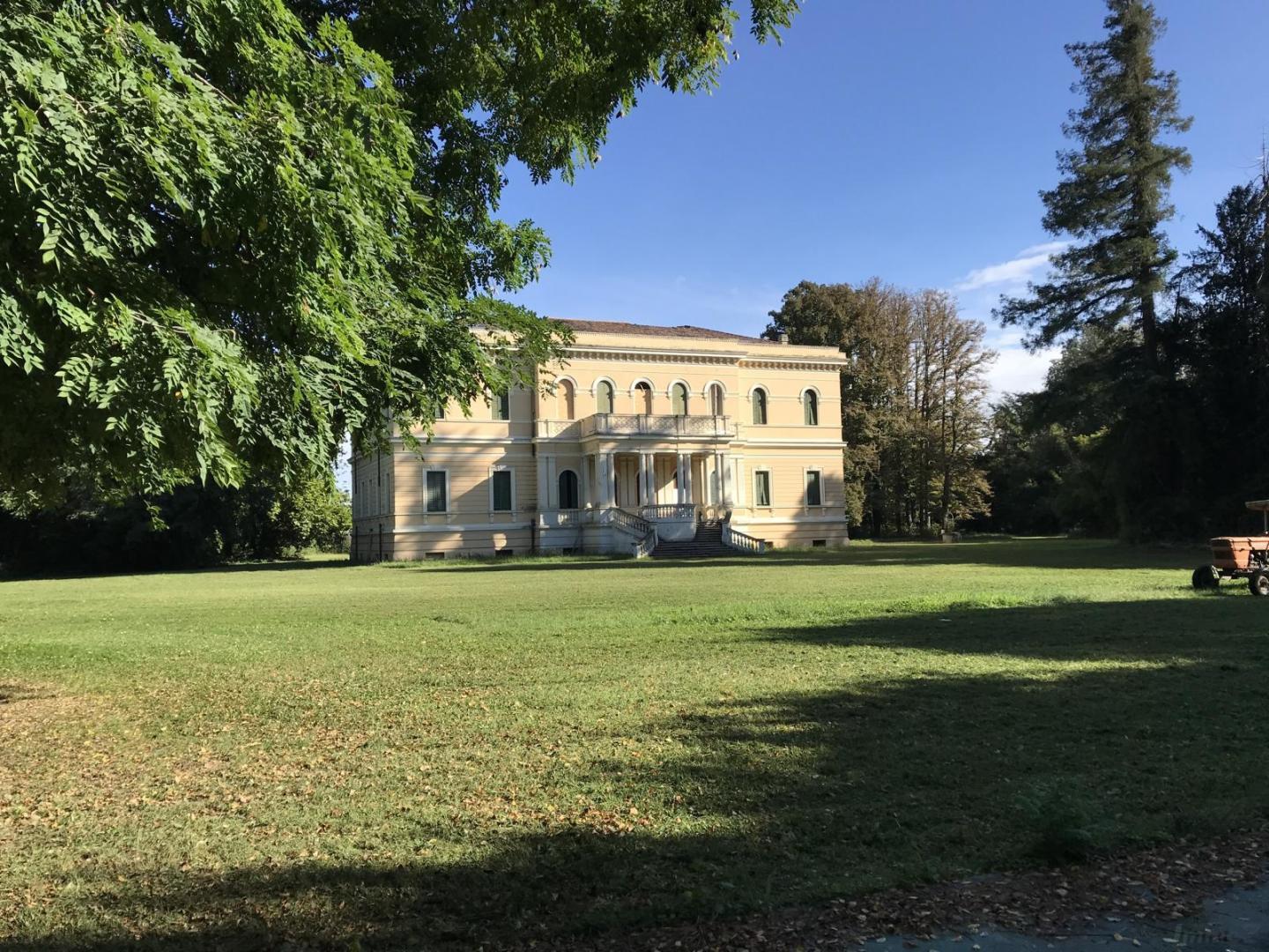 Villa Ferrara kaufen (3)
