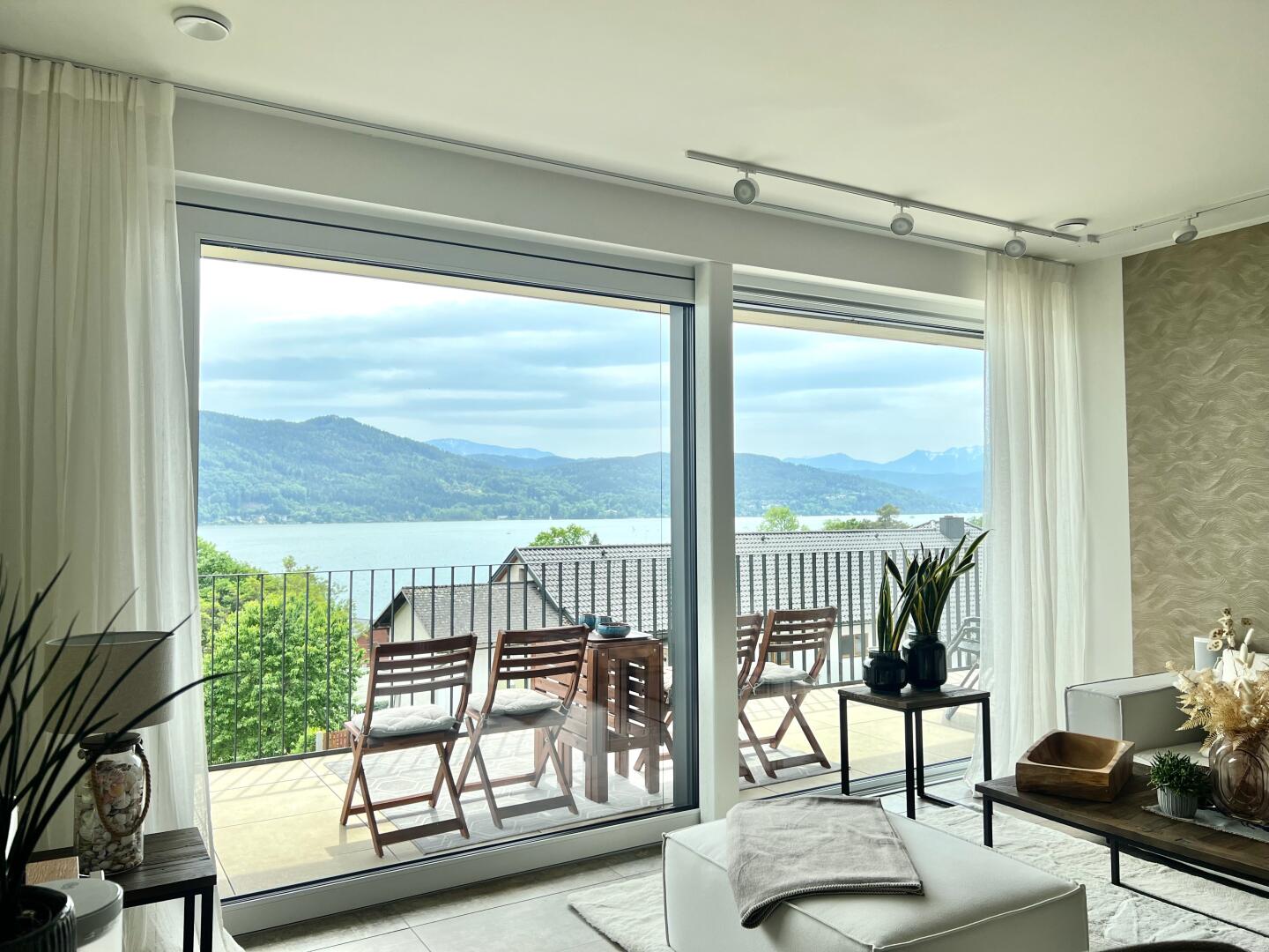Seewohnung Wörthersee Krumpendorf kaufen (1) Seewohnung Wörthersee Krumpendorf kaufen (1)